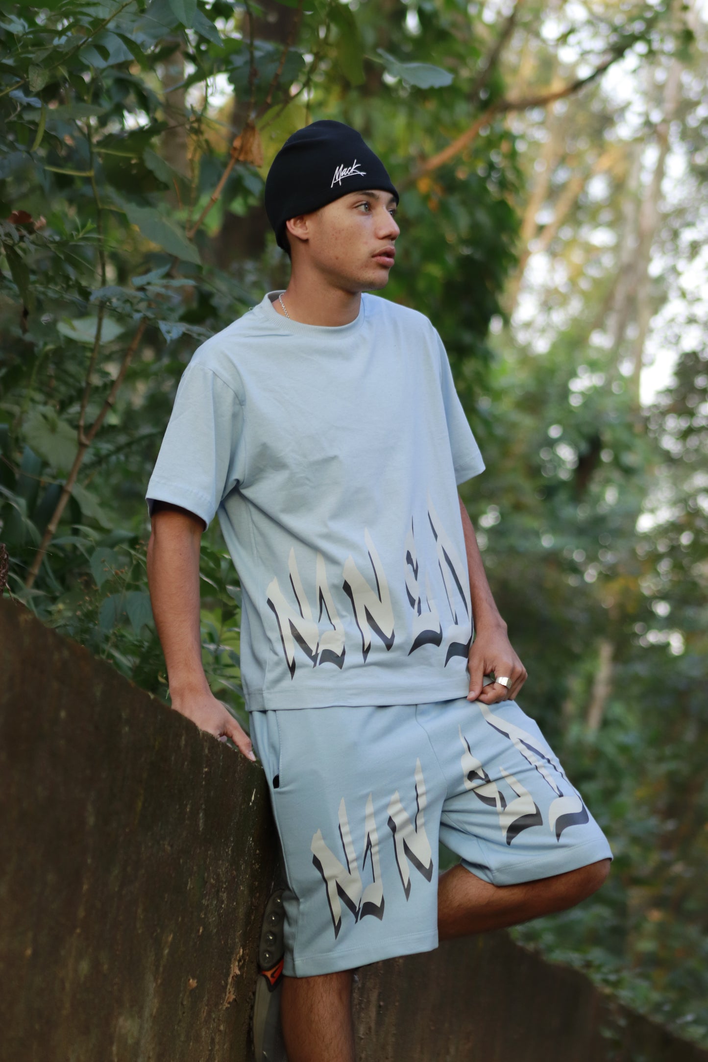 BLUE GRAFFITI SHORTS