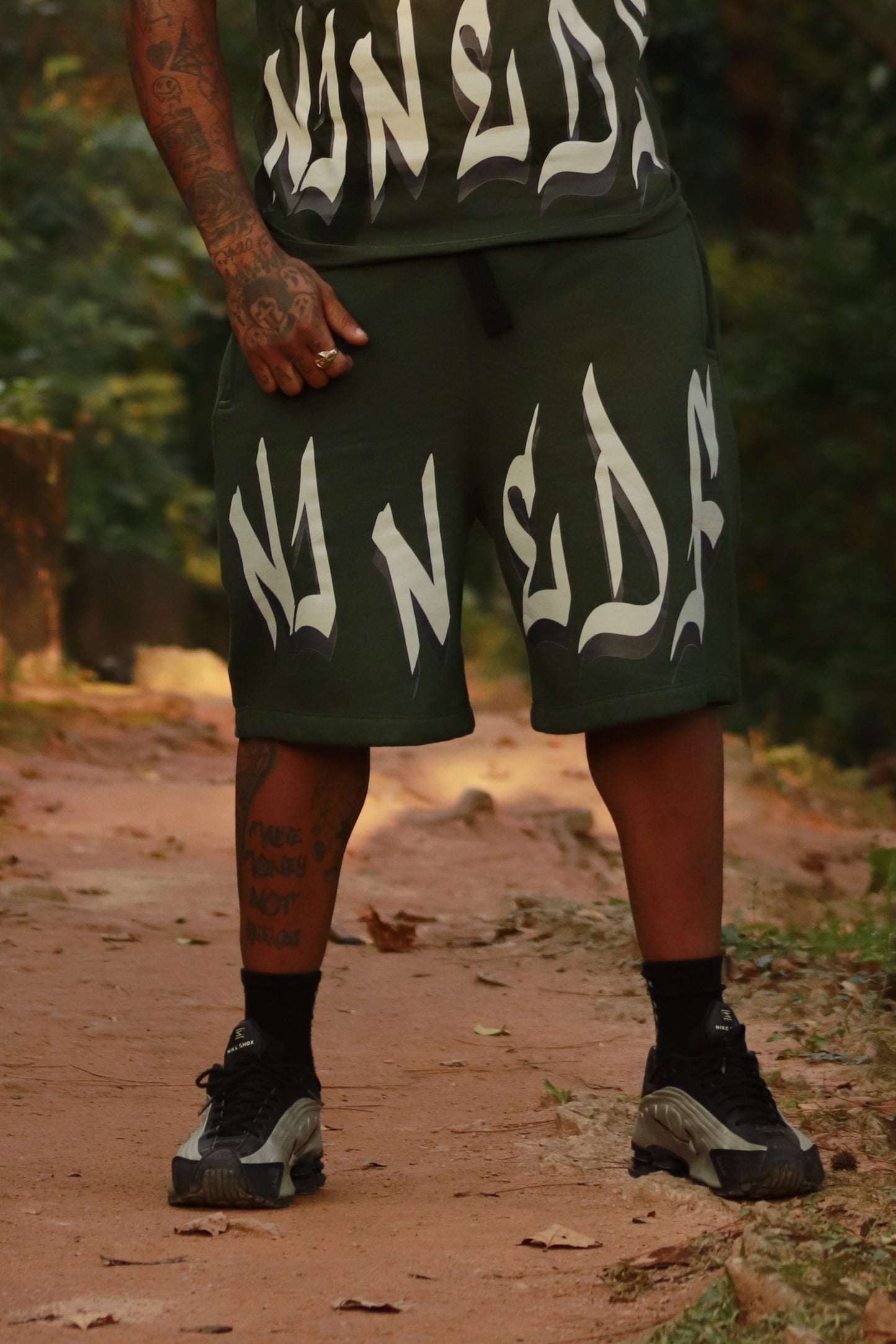 GREEN GRAFFITI SHORTS