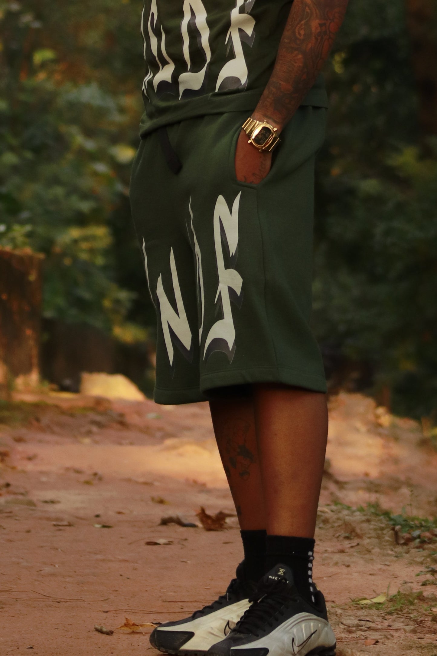 GREEN GRAFFITI SHORTS