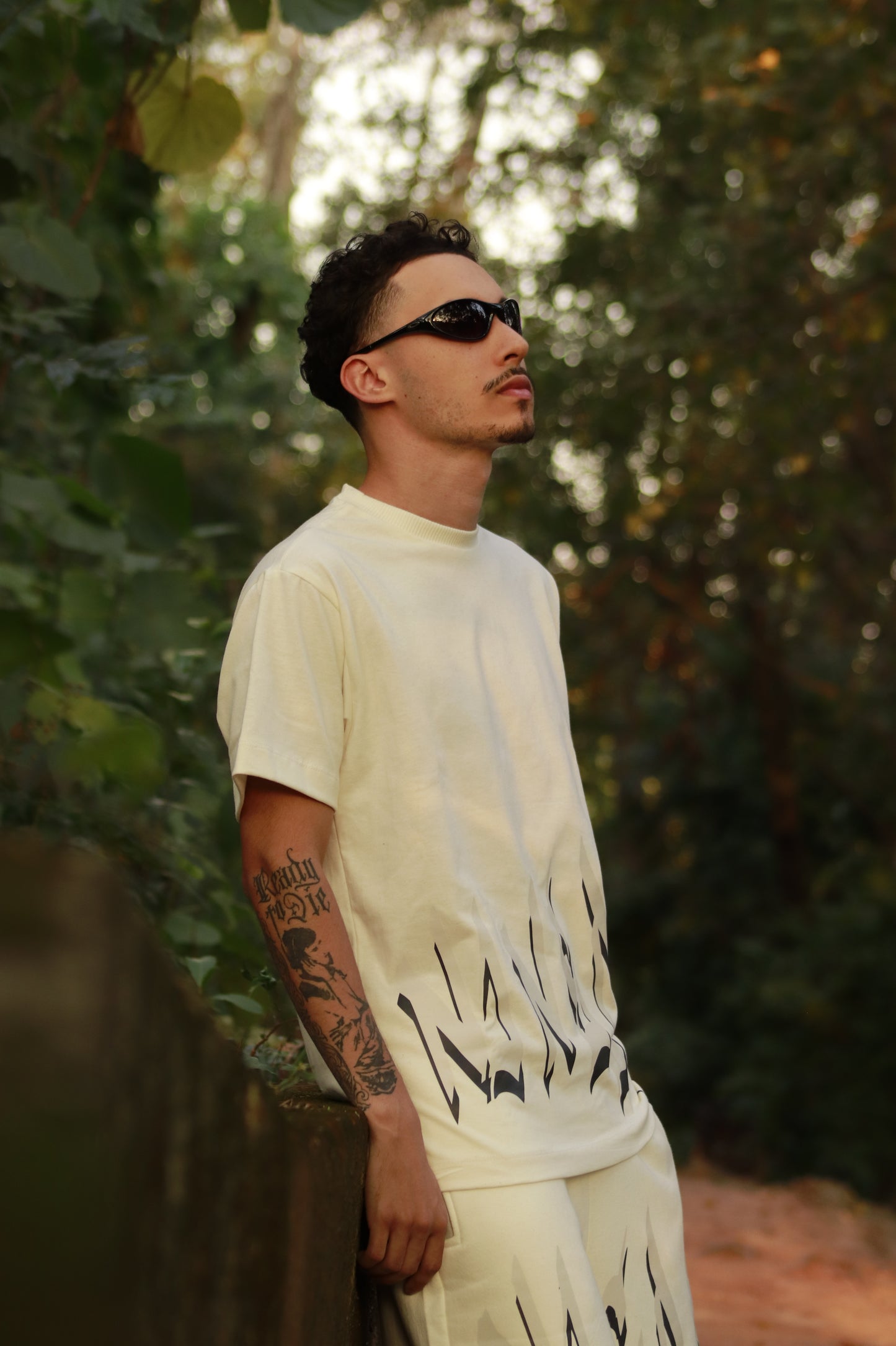 OFF WHITE GRAFFITI TEE