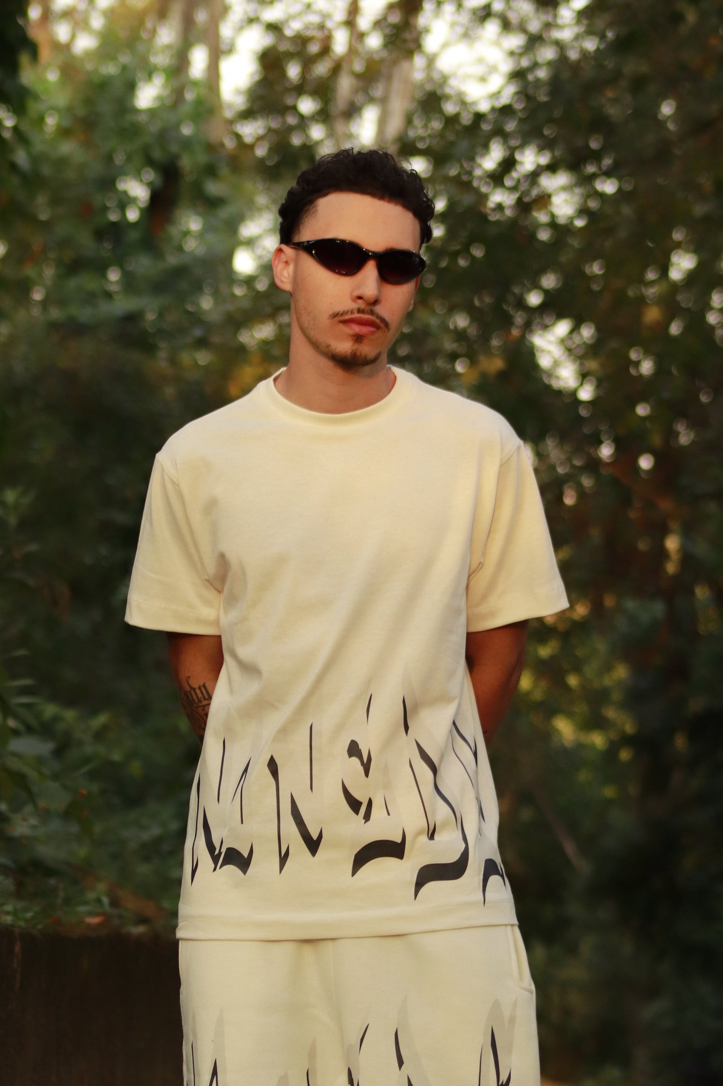 OFF WHITE GRAFFITI TEE